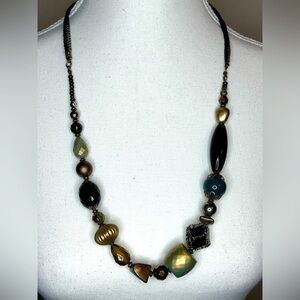 ⭐️ NWOT- Costume Jewelry necklace